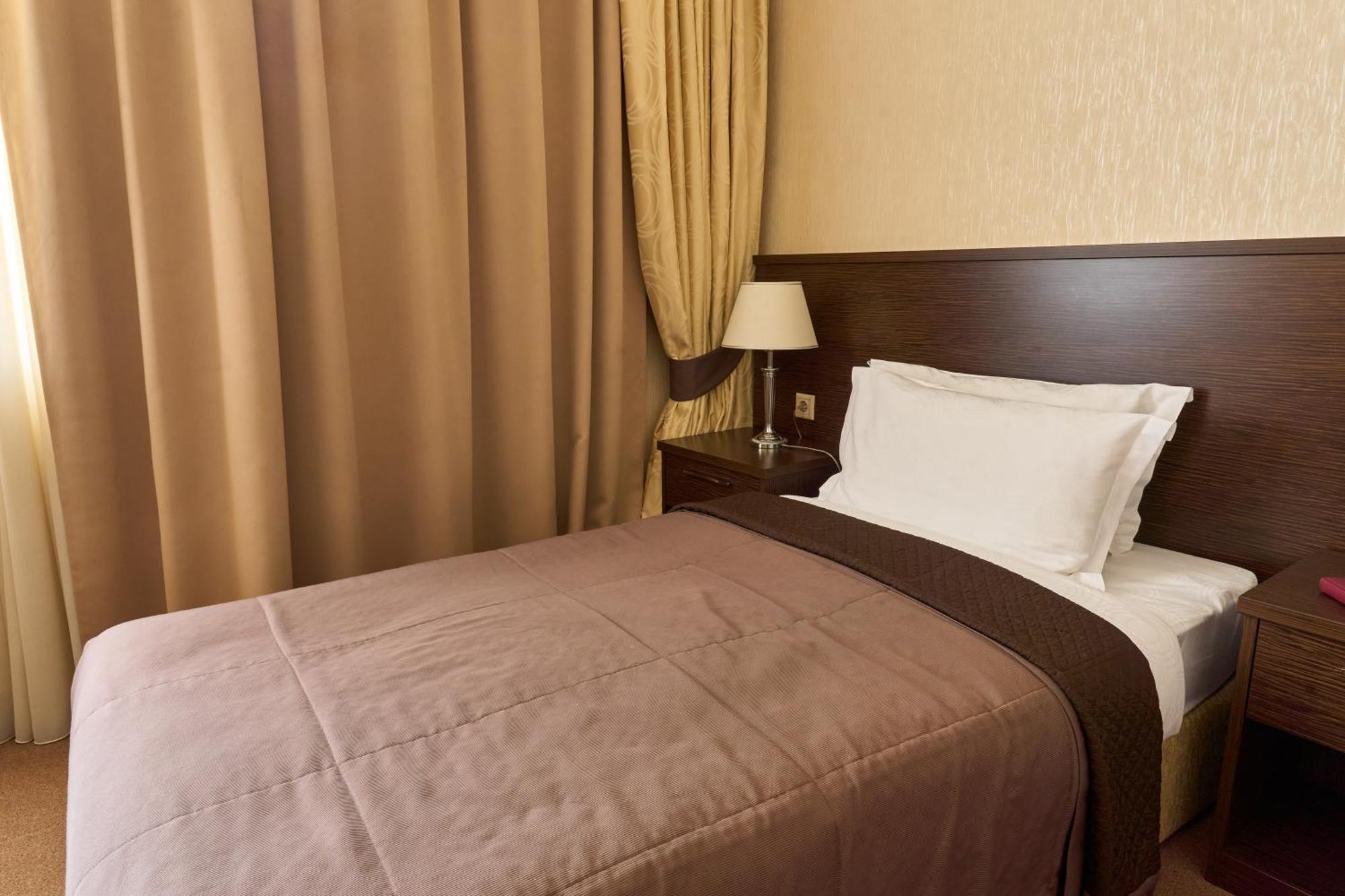Kainar Hotel Simkent Buitenkant foto