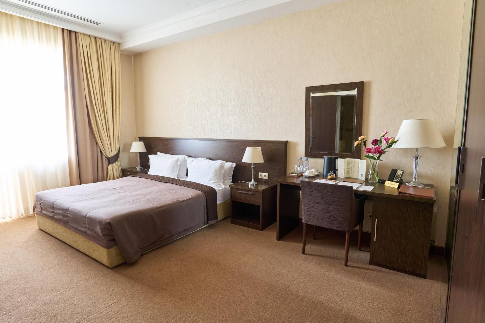 Kainar Hotel Simkent Buitenkant foto