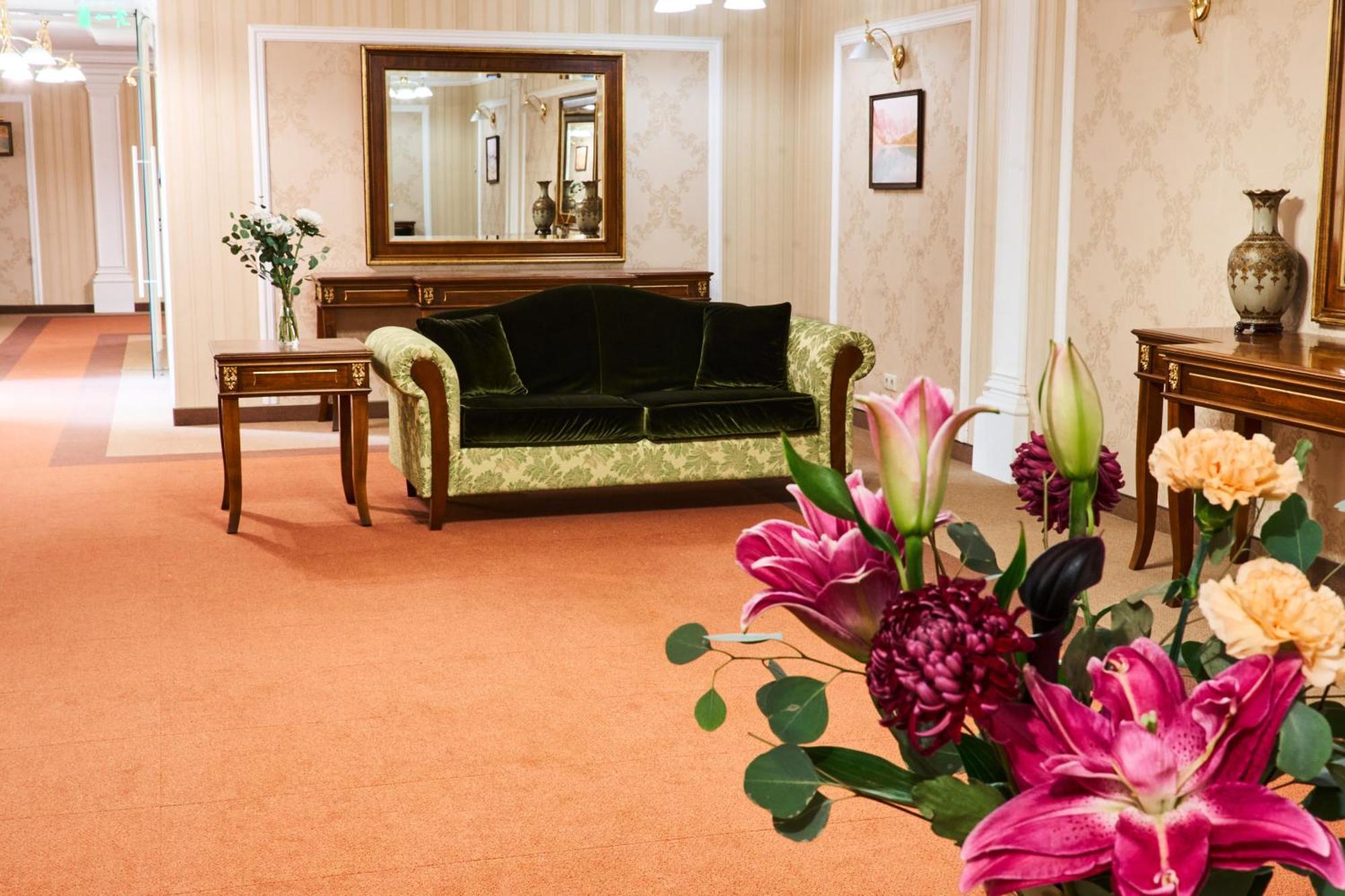 Kainar Hotel Simkent Buitenkant foto